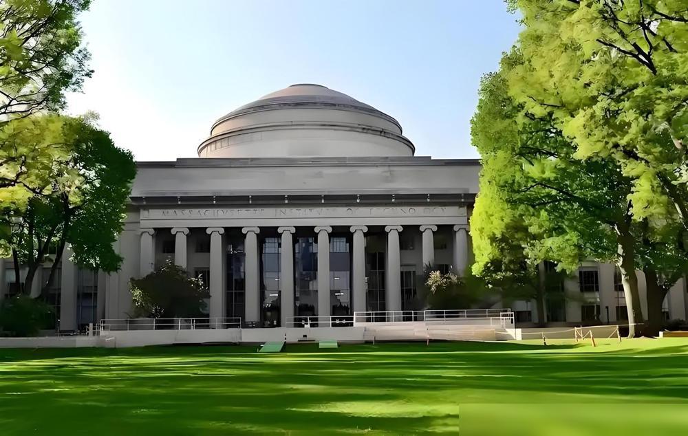 全球前20大学。1.麻省理工学院｜美国；学生约1.1万，教师约1000人；理