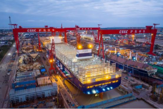 40艘大单直接砸向中国，年初韩国造船业拿到了全球62%的订单，韩媒马上狂欢，还扬