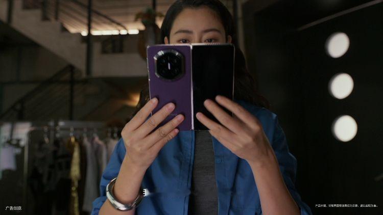 朋友们，全新的华为MateX7已经使用一段时间了，这款产品真的是太亮眼了，除了