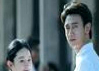 谁能想到，一场既没真吻也没露骨的戏，竟然成了年度爆款。说的就是《纯真年代的爱