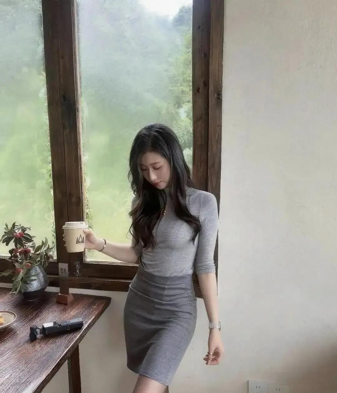 喝杯咖啡都这么没美