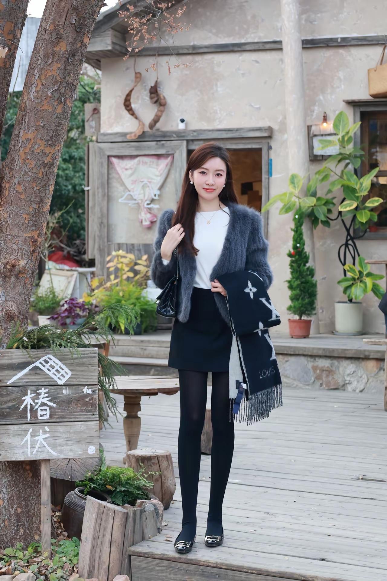 春风拂面来，花影入梦来。