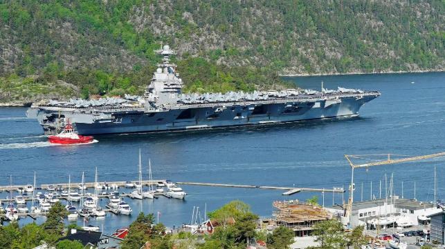 美伊开战前夕，福特号航母数百马桶全堵，舰员不堪恶臭想辞职。这条新闻听起来很印度，