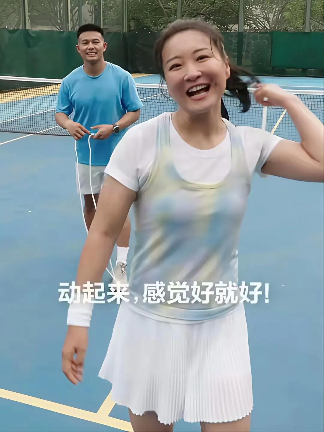 贾玲运动健身保持身材，贾玲的减肥来之不易，也曾经轰动一时，其实减肥没有什么秘诀，