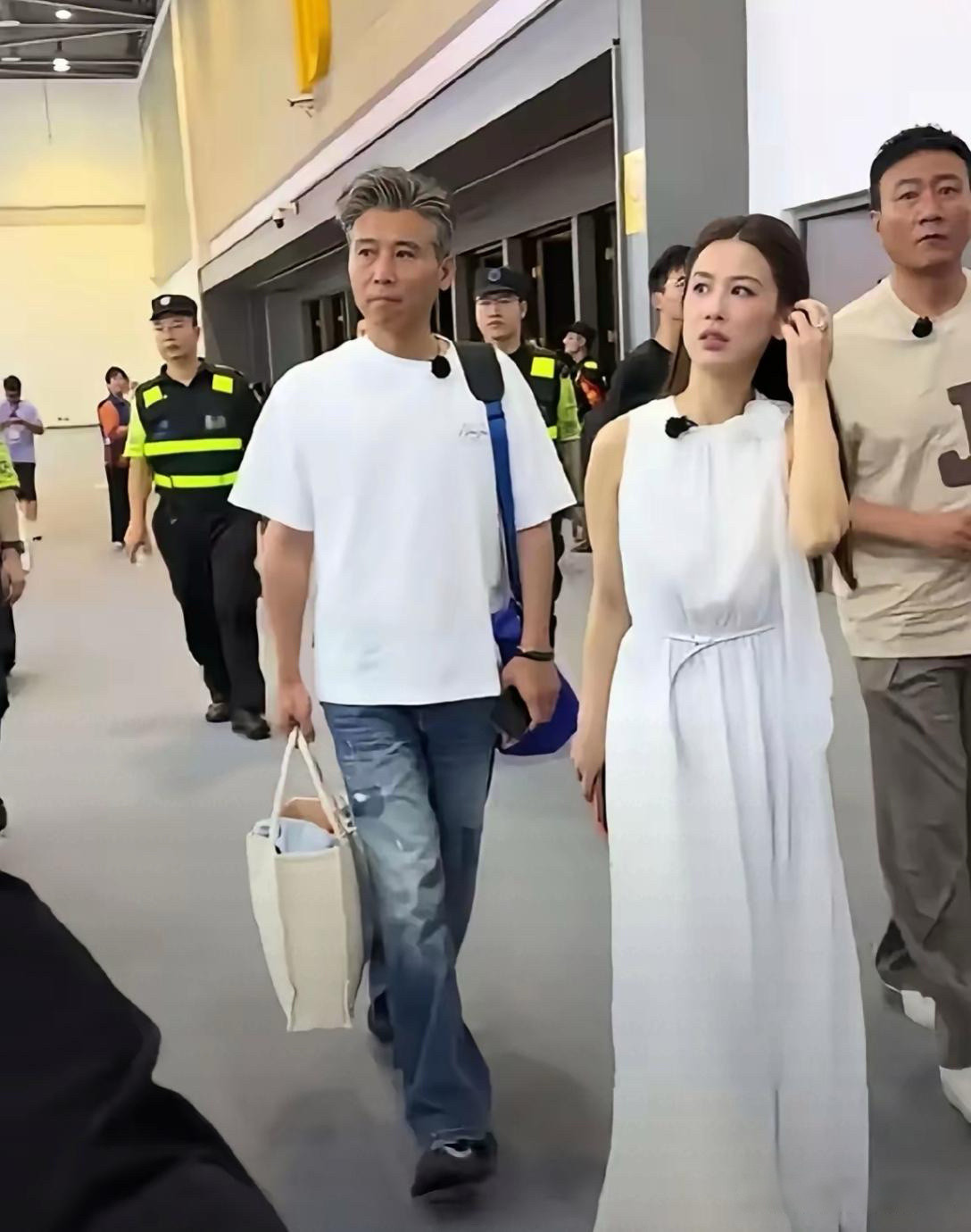 天呐，这是黄圣依变化真大呀。