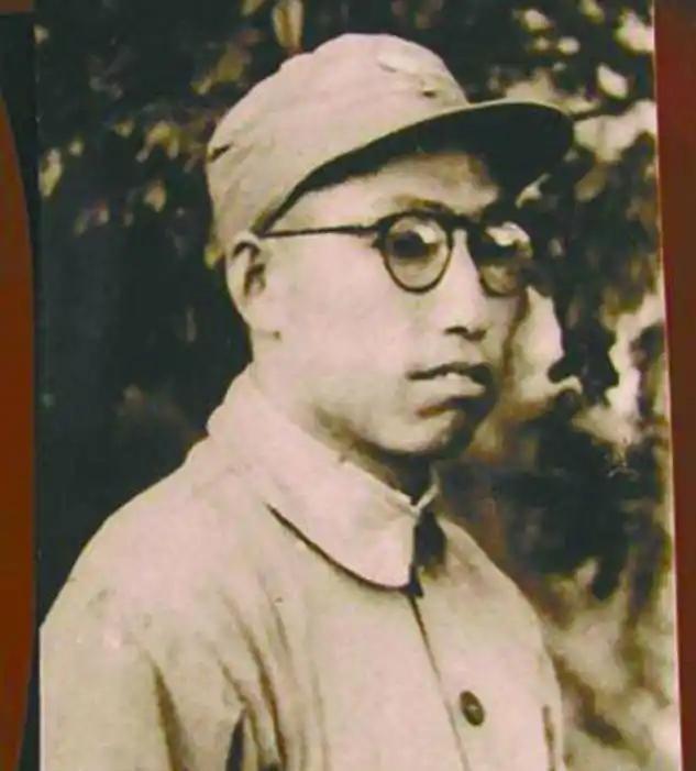 八路军时期这个旅最古怪，2位元帅怕镇不住，毛主席派去一人解决“老徐，这担子非