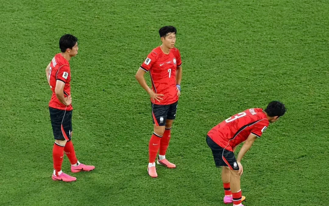 韩国的排名就像股市一样，一直往下掉塞内加尔大胜伊拉克后，正好多3个净胜球卡在韩国