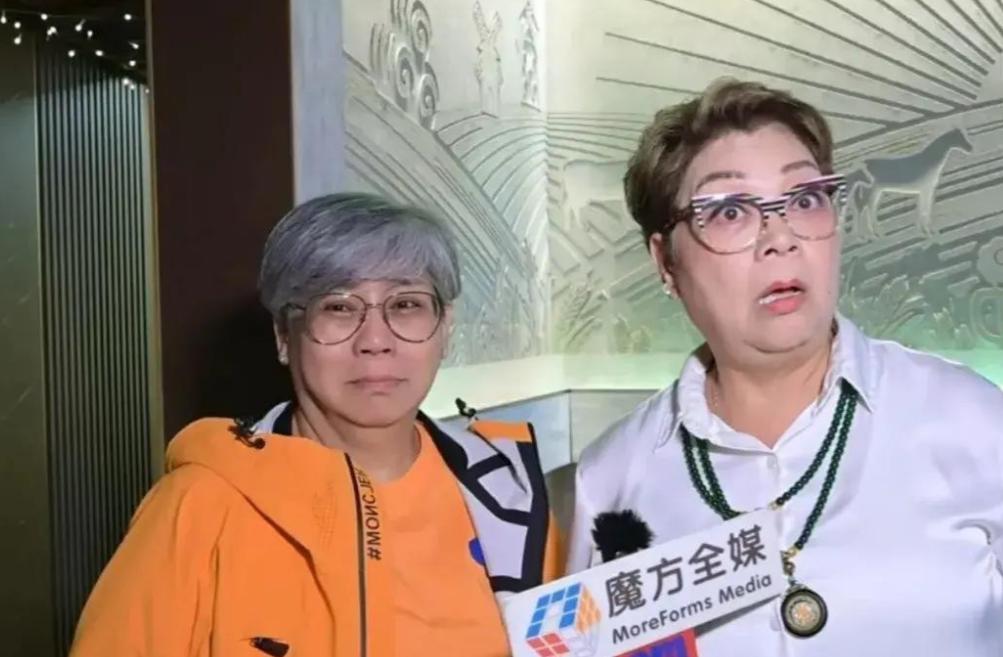 近期，TVB爆款综艺《中年好声音》官宣第五季暂停录制、休办一年，打破了开播四年连