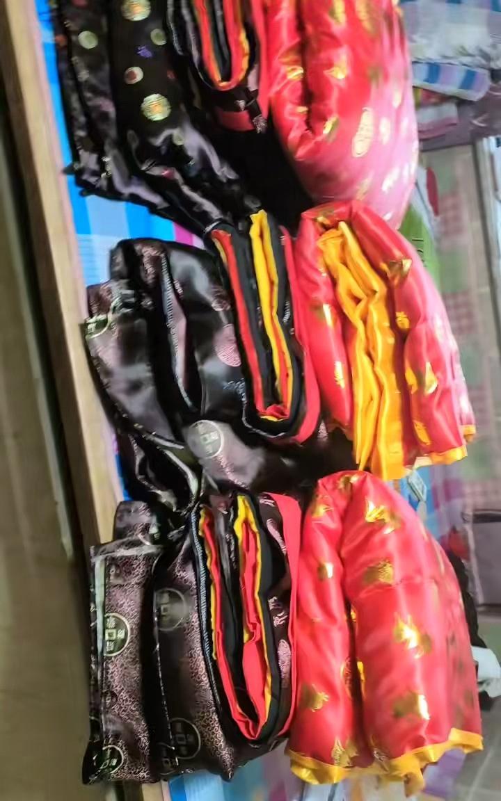 在朋友圈推销寿衣，简直太没文化了。前不久，本家姨姨在我的朋友圈发了个订制寿衣视频