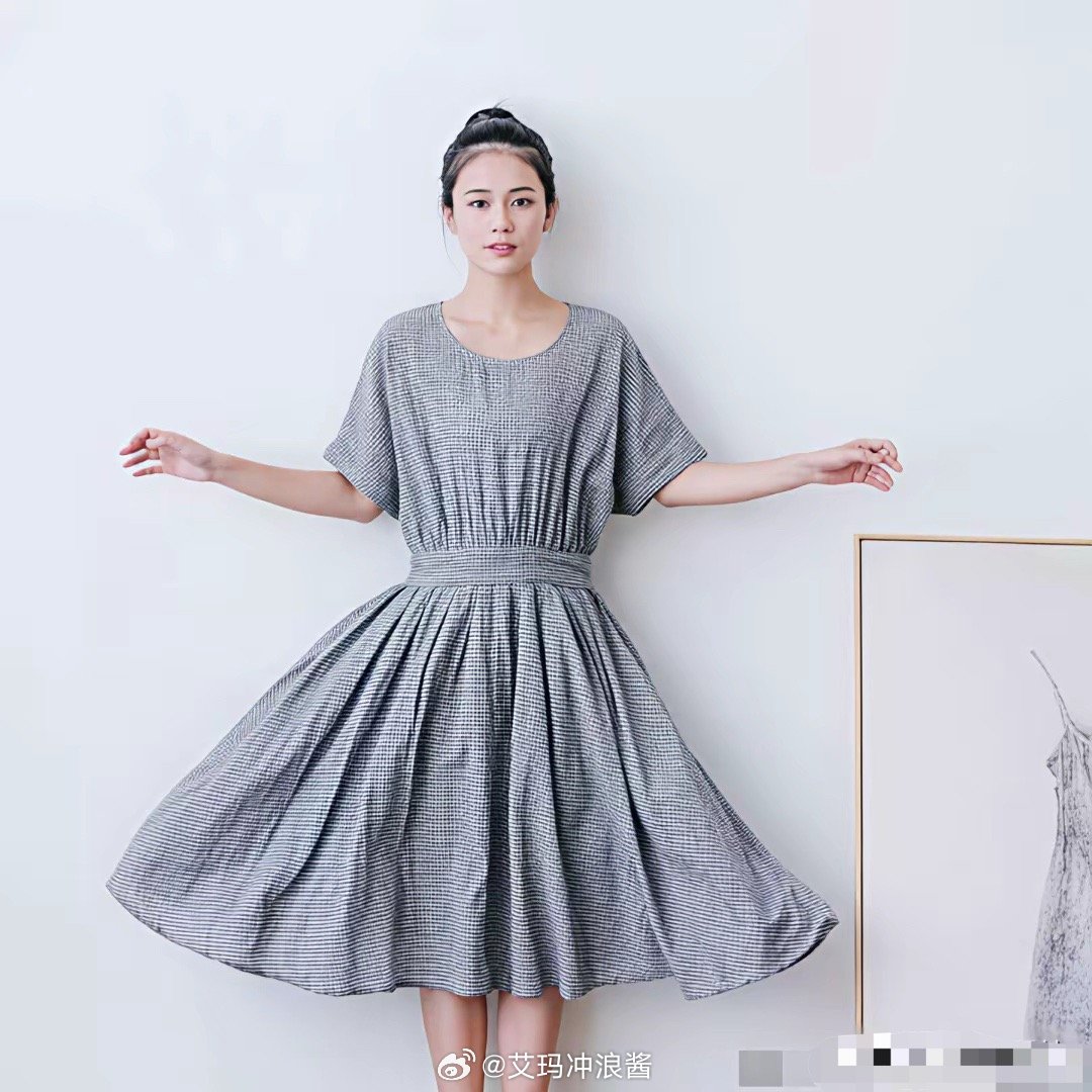 没想到吧，白鹿以前还做过淘宝模特呢！