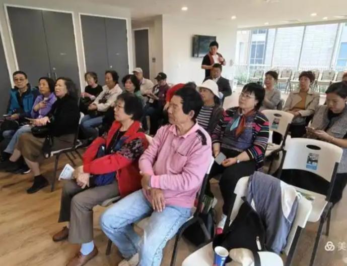 据圈内消息透露，部分国内机关退休华人50岁移民澳洲，住满10年，60多岁每周拿5