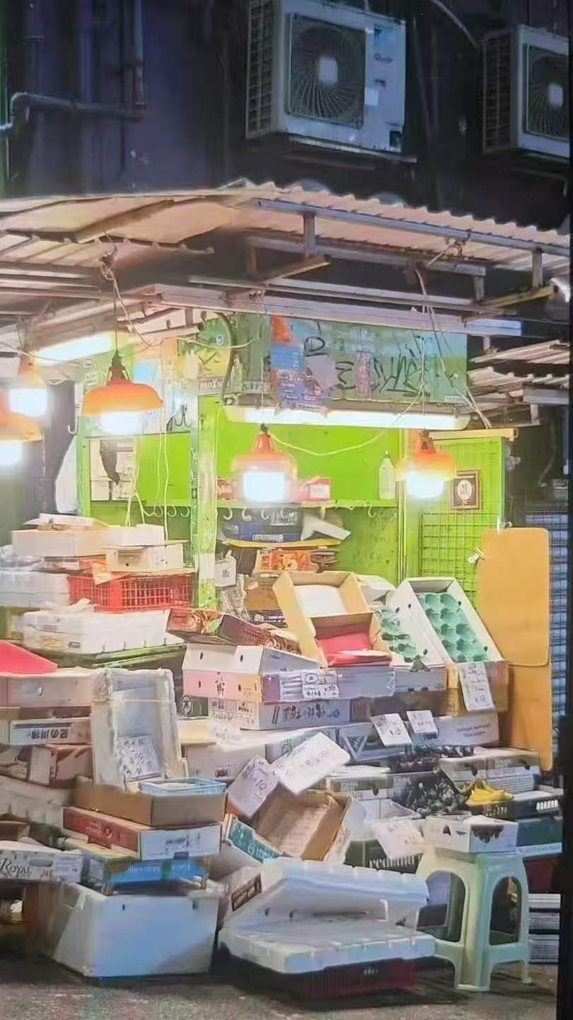还好给老太太留了个摊子在