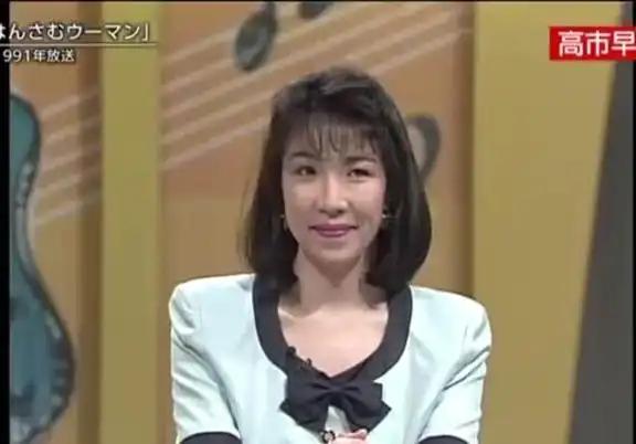 很多人不理解，说高市早苗怎么混到了今天的高位。实际上，人家年轻的时候是美女，所以