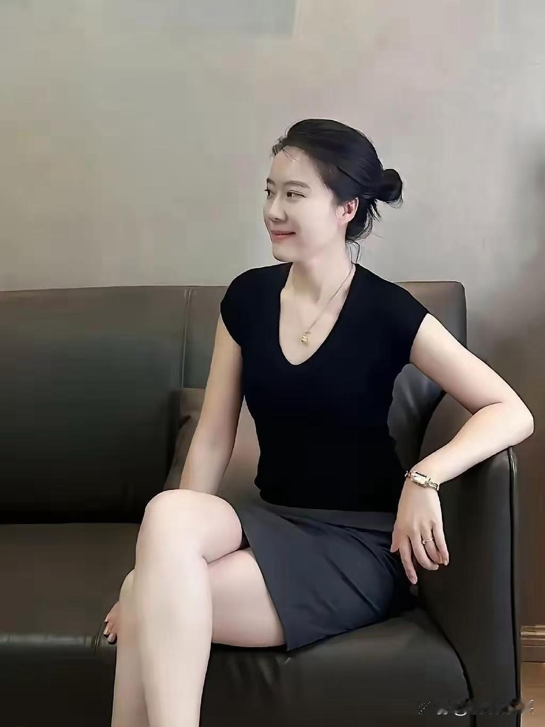 三十多岁的嫂子还是这么漂亮