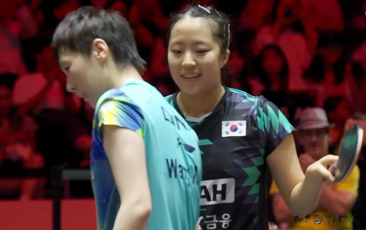 王曼昱和申裕斌水平接近了吗？其实差的很远！申裕斌从第一局就开始搏杀，而且