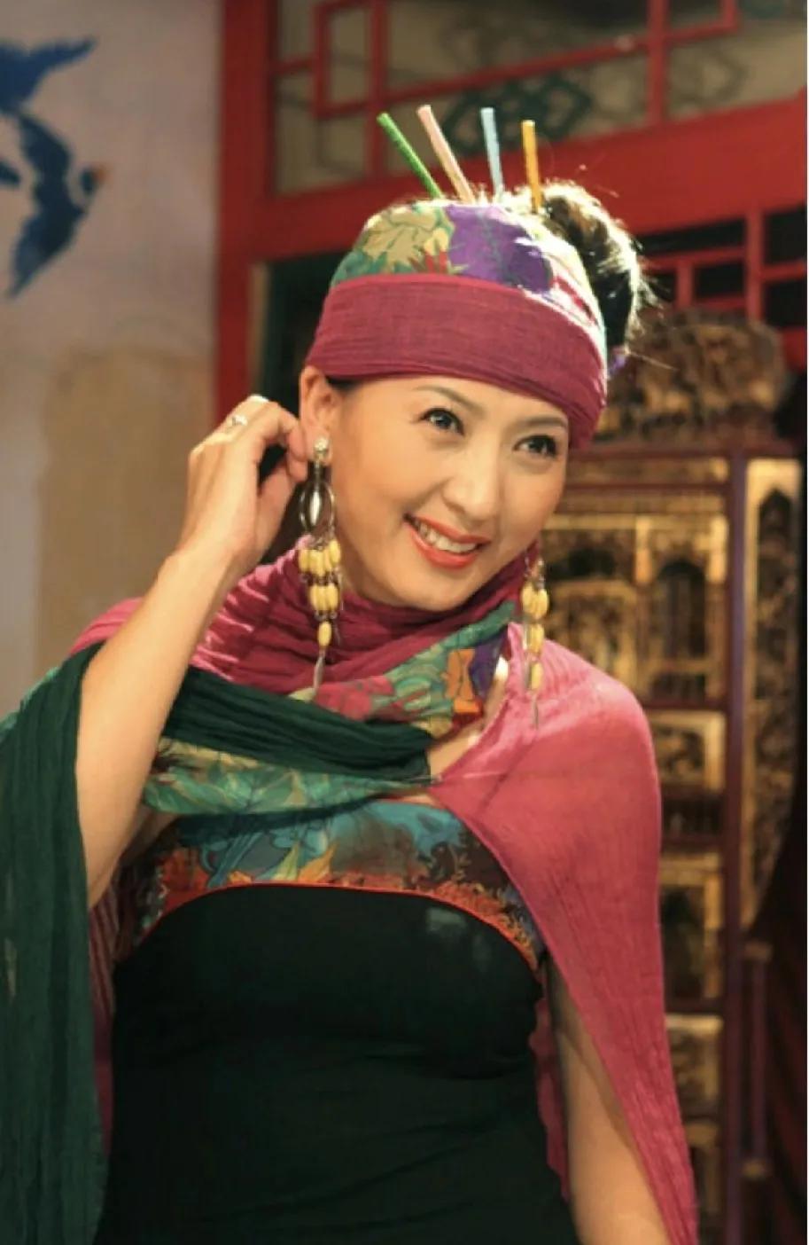 要不说还是要多读书呢！看了闫学晶翻车以后，再去看他的儿子，两个人之间的文化素