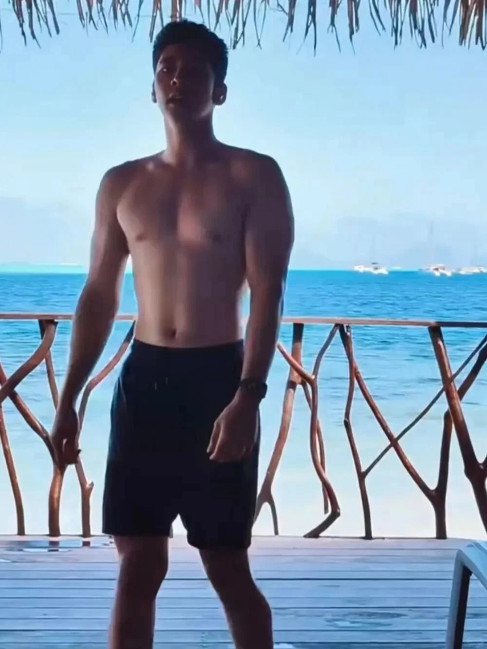 郭涛儿子石头的身材真好！​​​
