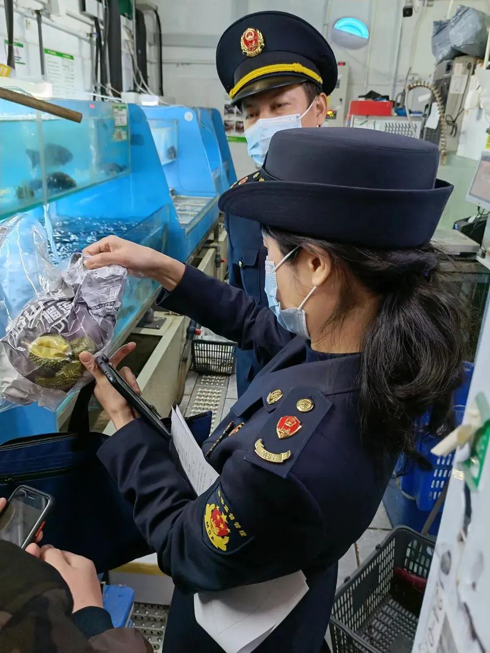 多地市场监管部门紧急排查牛蛙食材，查出部分市面售卖的牛蛙存在抗生素超标问题，这件