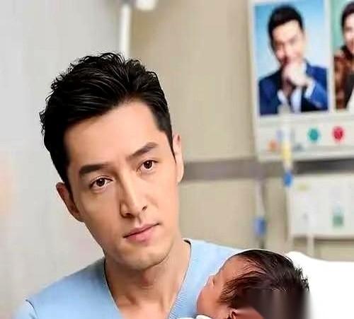 有时候真想隔空摇醒胡歌。哥们儿，你到底在跟谁较劲啊？看着他一脸认真地说自己是