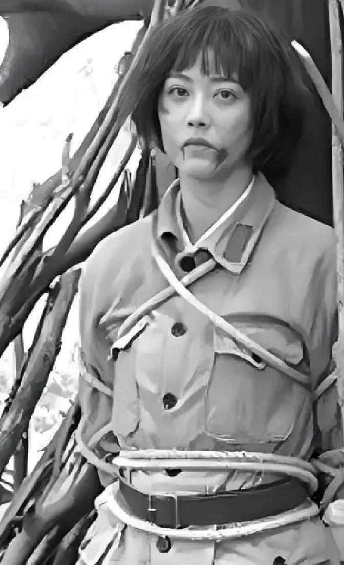 1950年在甘肃的剿匪行动一线，33团政委任学耀擒住女匪首吴珍子，问话时她竟能流