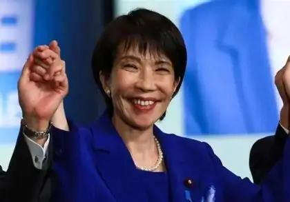 日本啥时候崩？现在美元兑日元都到了161了，这个位置其实已经是一步踏在悬崖外