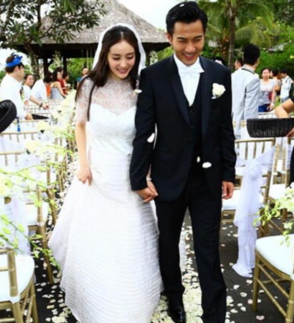 当年，杨幂和刘恺威离婚，两人名下共50亿资产，杨幂分了45亿，刘恺威只分得5亿和