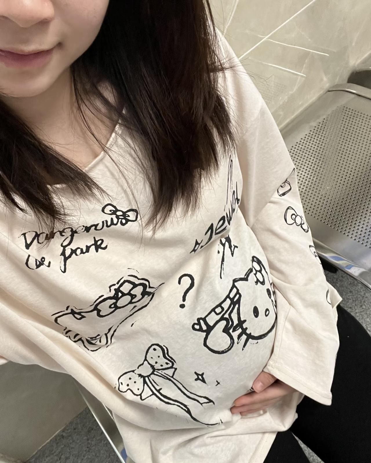小姨子产检时查出来孩子是严重脑瘫，医生都劝她别要了。当时她老公、两边老人都说放弃