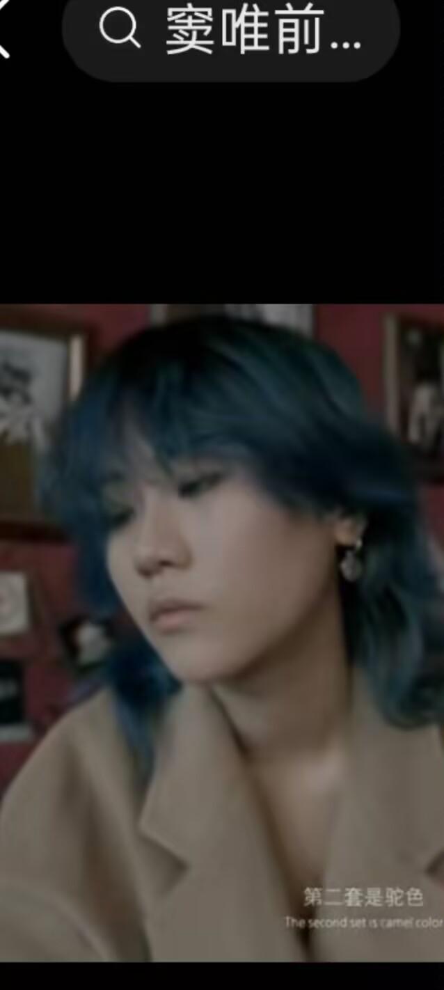 高原说她跟女儿窦佳媛的关系好像不是普通意义上的母女，更像是朋友，高原在给窦佳媛拍