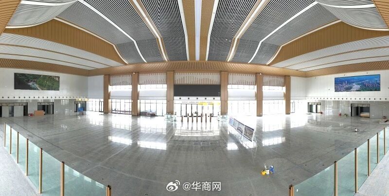 【#西十高铁陕西4座高铁新站房亮相#】近日，西安至十堰高速铁路建设取得新进展，蓝