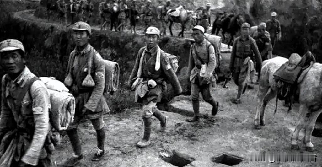 1936年，秦基伟被马家军俘虏后，隐瞒身份，谁知，叛徒却大喊：“他是团长，不是伙