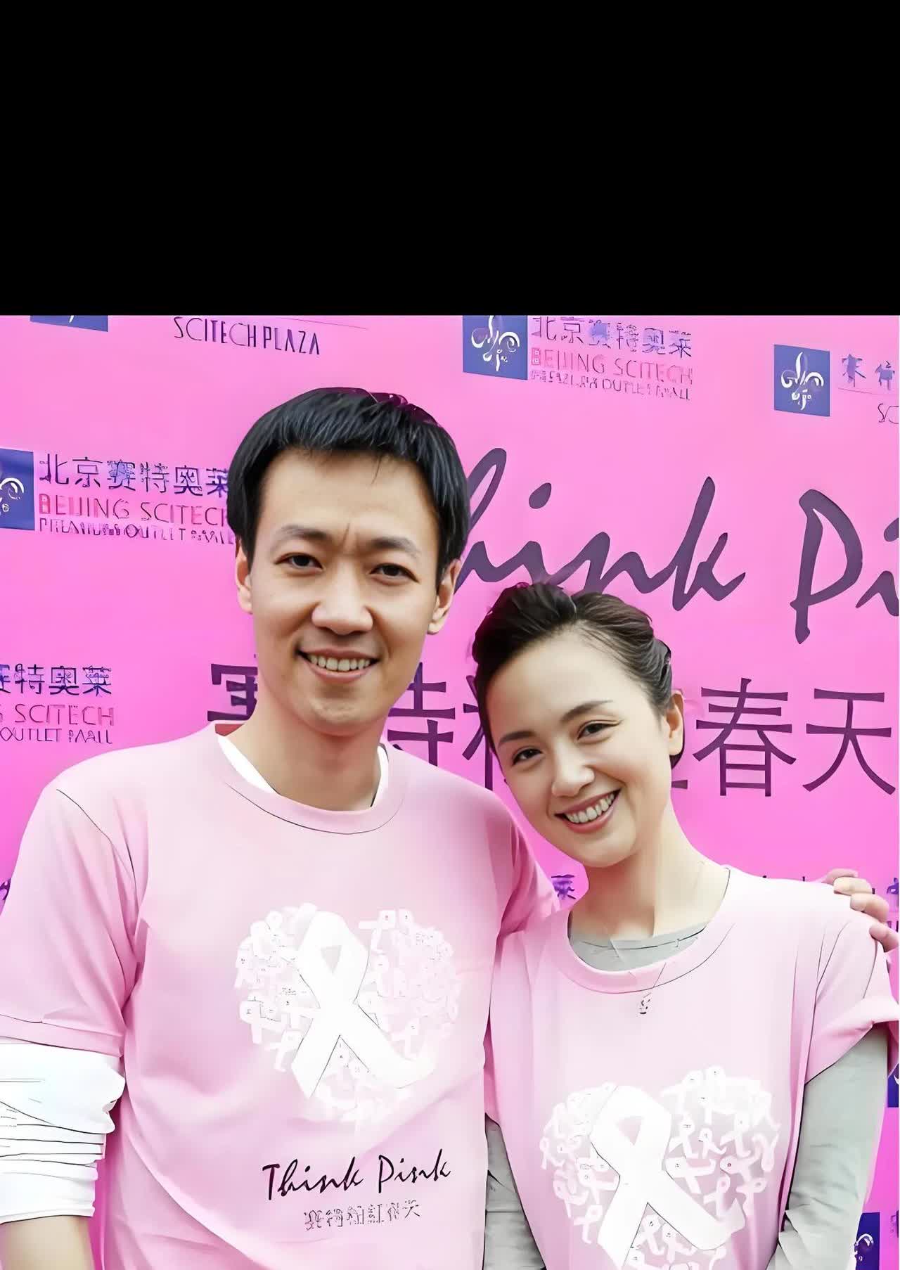 有人问朱媛媛，你老公辛柏青长的这么帅，你不怕被别的女孩子抢走。她信心十足的说，我