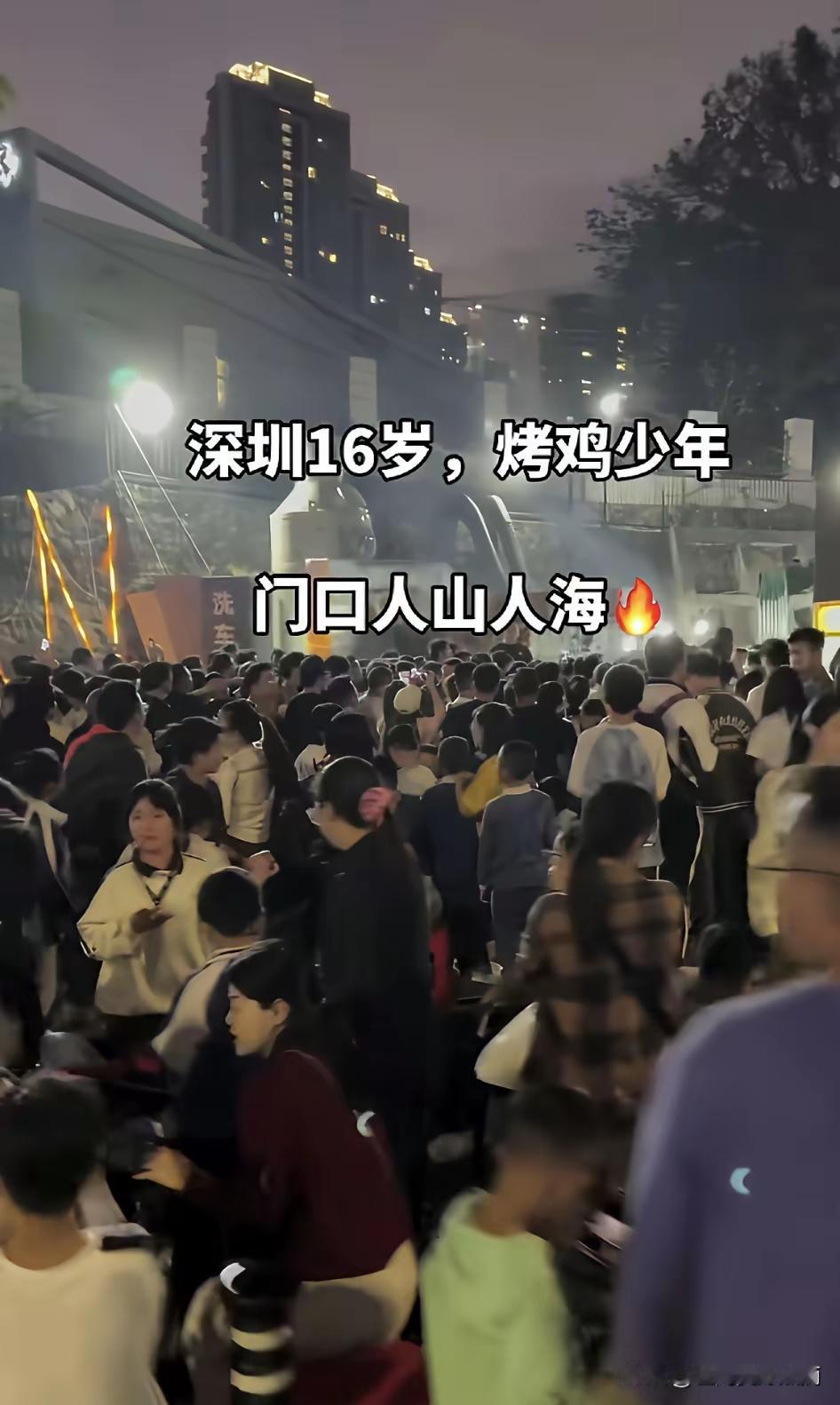 “你家厨房有‘肉宝王’这玩意儿吗？”最近那个靠烤鸡火起来的小伙子彻底翻车了。他说