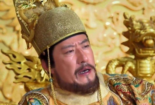 公元1393年的一天，朱元璋批奏折批到三更半夜还没结束，一位宫女为了讨好他，从光