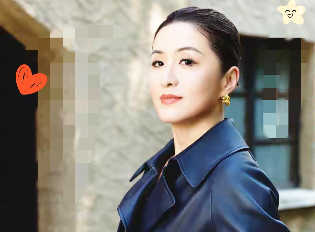 秦雯保不住了！袭警事件启动调查，新剧连夜撤档，官媒呼吁通报一段录音直接撕开娱