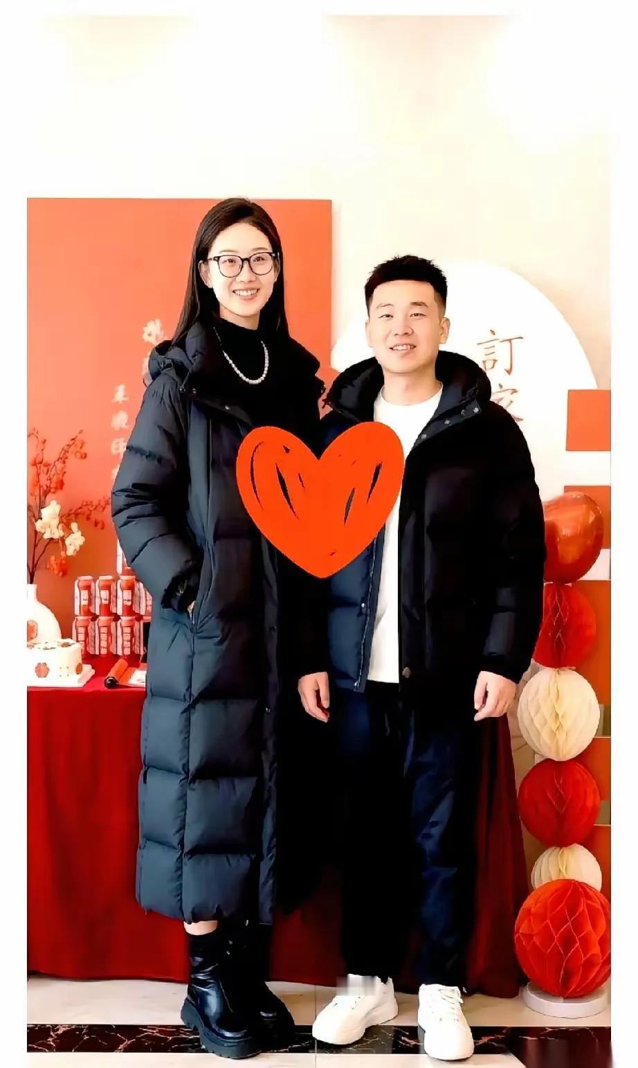 昨晚半夜刷到个新闻，直接给我看沉默了！北大博士女配哈工大博士男，相恋六年要