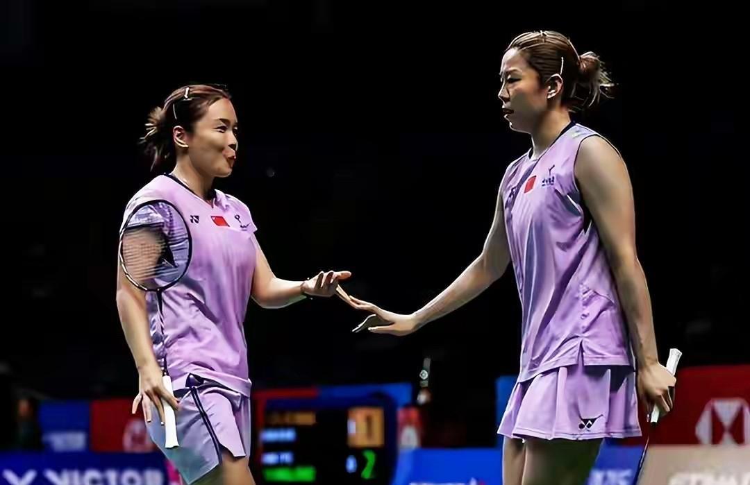 韩国羽毛球公开赛女双1/4决赛，重新合体的陈清晨/贾一凡0-2不敌日本组合福岛由