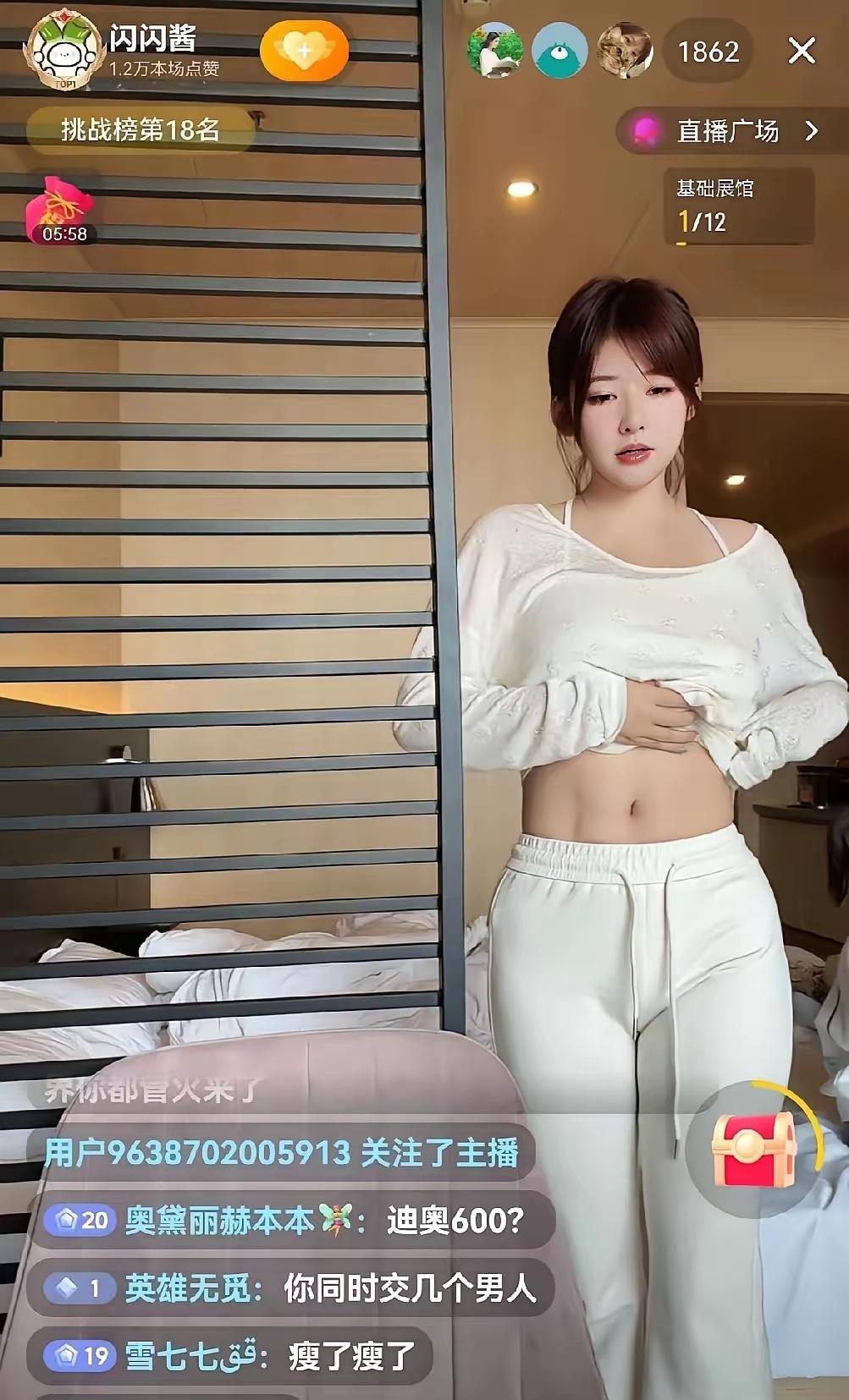 现在看王思聪的沉默是对的，闪闪妈黄一鸣虽然单亲带娃，但并没有自己说的那么单纯