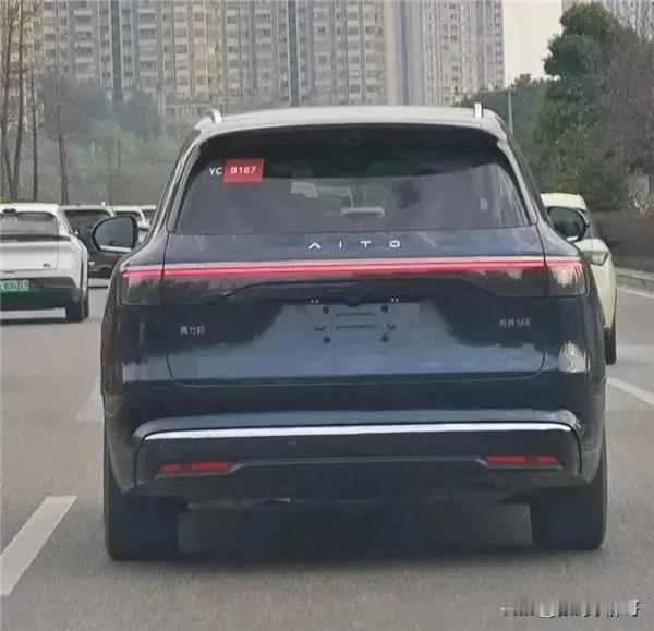 问界M8又是一个超大SUV