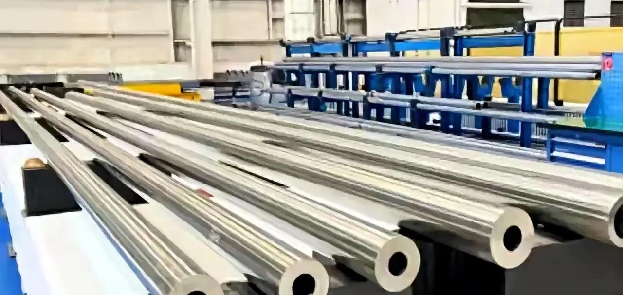 这一回，中国制造真是狠狠出了一口恶气！内蒙古传来惊天捷报，北重集团耗时13年，