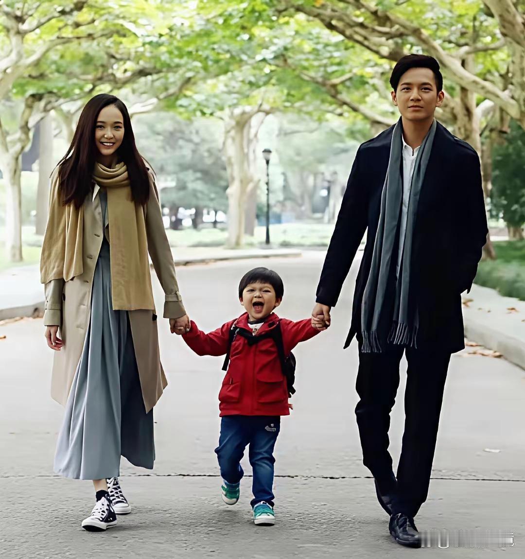 《何以笙箫默》堪称恋爱剧的天花板，瞅多少回都跟头一遭似的，男女主青春帅气，老招人