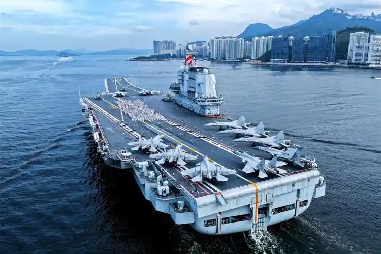 这真是“幸福的烦恼”，中国海军如今阔气到了连给航母起名都得“精打细算”的地步。以