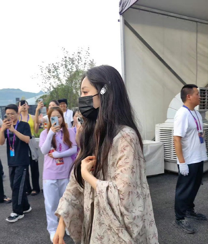 不敢想象杨幂真人得有多漂亮，羡慕你们线下见过杨幂的