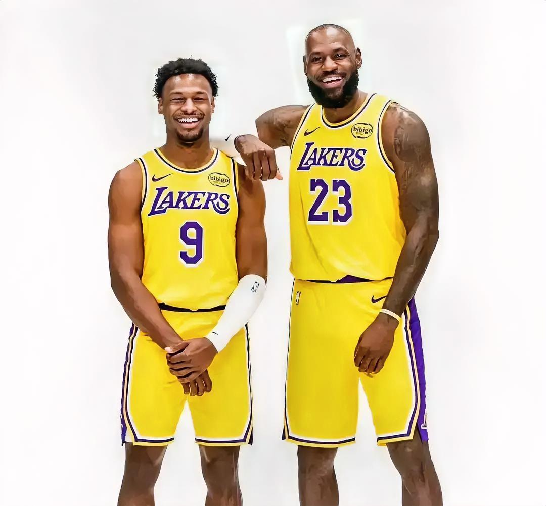 有一说一，布朗尼有点“坑”爹，詹姆斯父子今日比赛表现数据！詹姆斯：首发出战