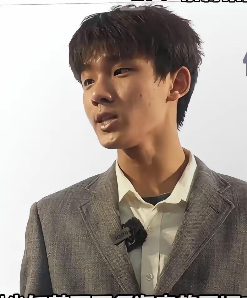 说实话，看到徐州这新闻，我汗毛都竖起来了。才15岁的高中生于聍鹏，干了件让无数