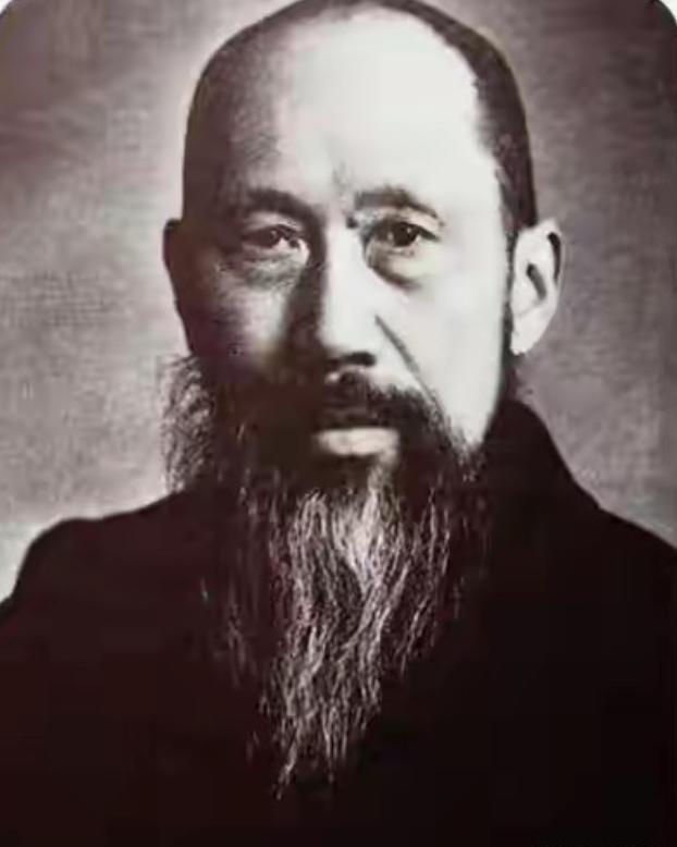 张澜一生阅人无数，重庆谈判期间和毛主席第一次见面后，却对周围人坦诚：未来得天下的