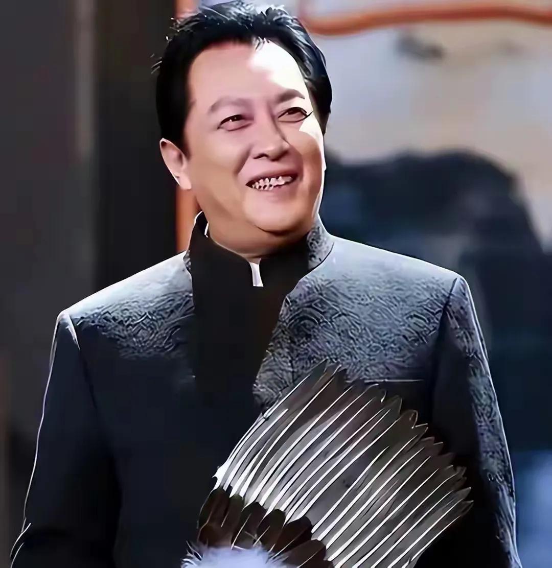 当被问到AI演员是否会取代人类演员时，刘涛曾志伟都觉得不会，只有唐国强说会，听到