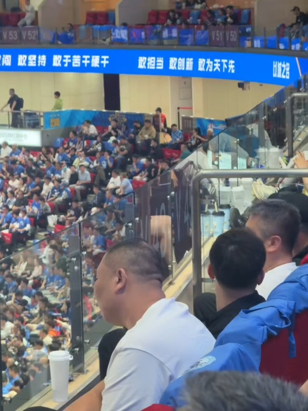 赵继伟非常投入的赵指导