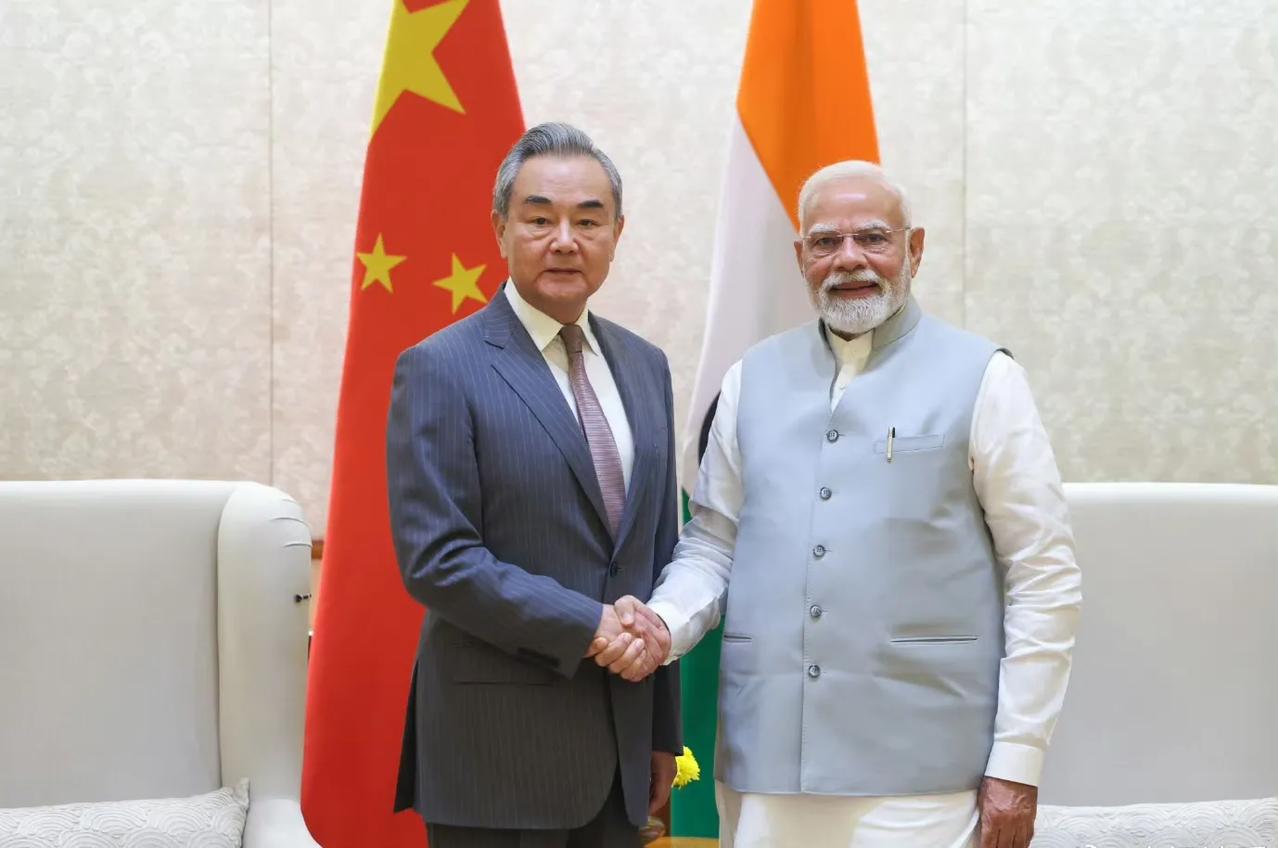 印度总理莫迪会见王毅，8月19日，印度总理莫迪会见到访的中国外交部长王毅
