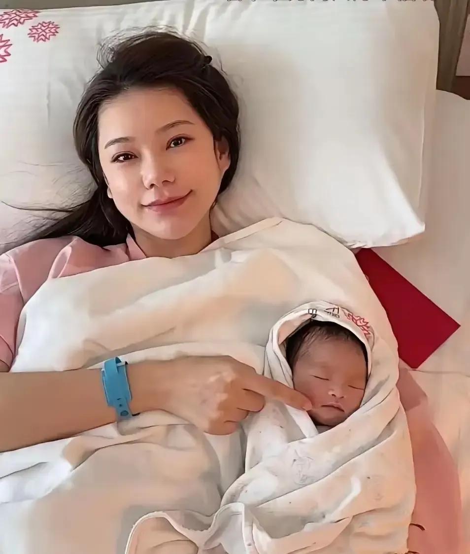 马筱梅人设塌了，以后货不好卖了！她这个儿子没有给她带来好运，而且让她的命运越来越