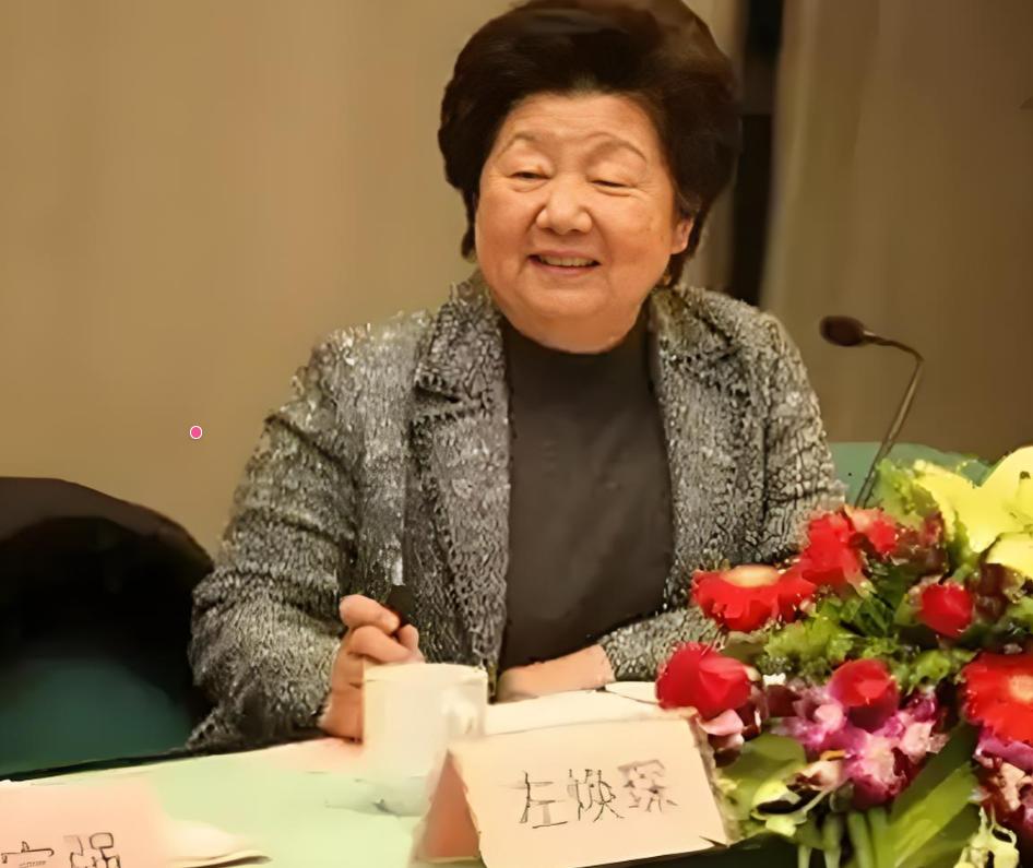 1996年，左宗棠曾孙想回上海养老，写信给市委申请分套低层公房。时任上海副市长的